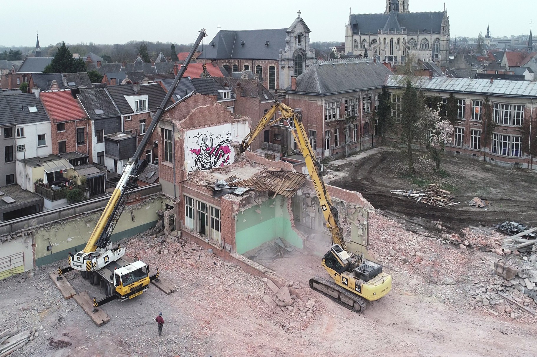 Demolition Normaalschoolsite Lier has started