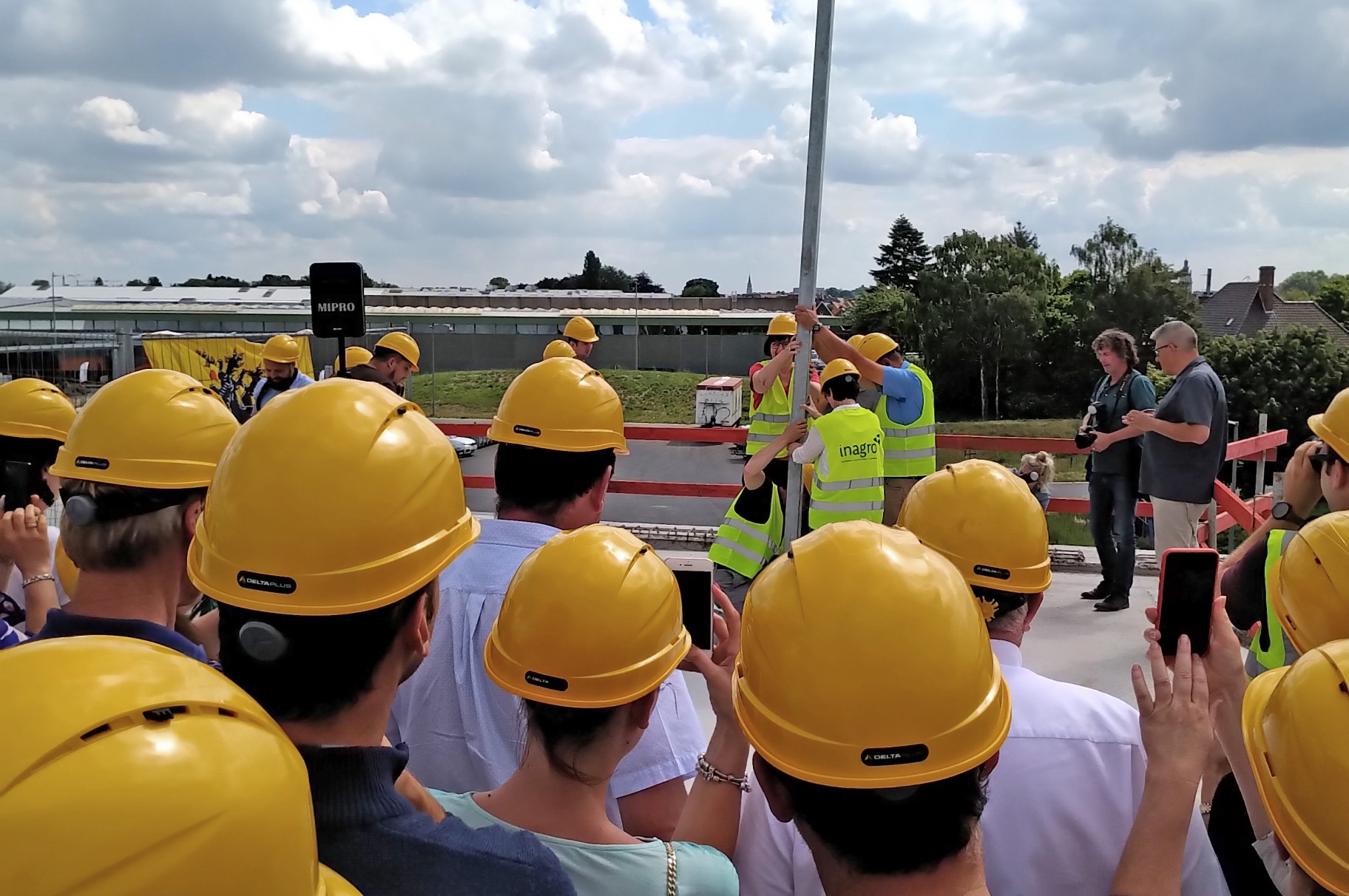 First column ceremony for rooftop greenhouse Agrotopia Roeselare
